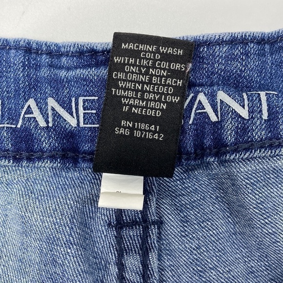 Lane Bryant Weekend Shorts Raw Hem Distressed Size 18 - Picture 8 of 8